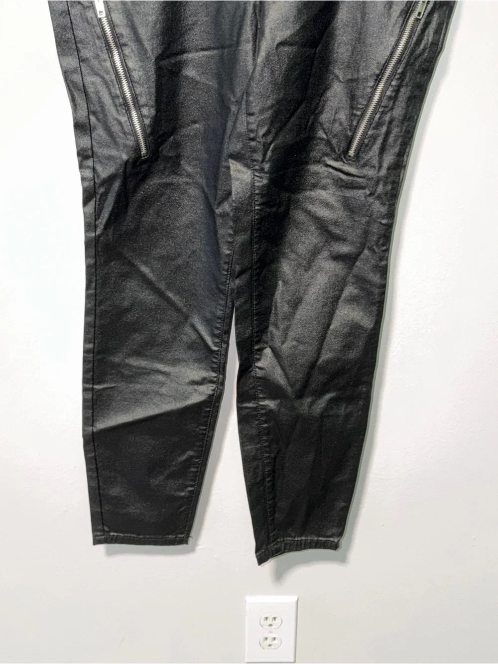 Fashion Nova Men's Black Cargo Moto Zip Pants - Picture 2 of 6